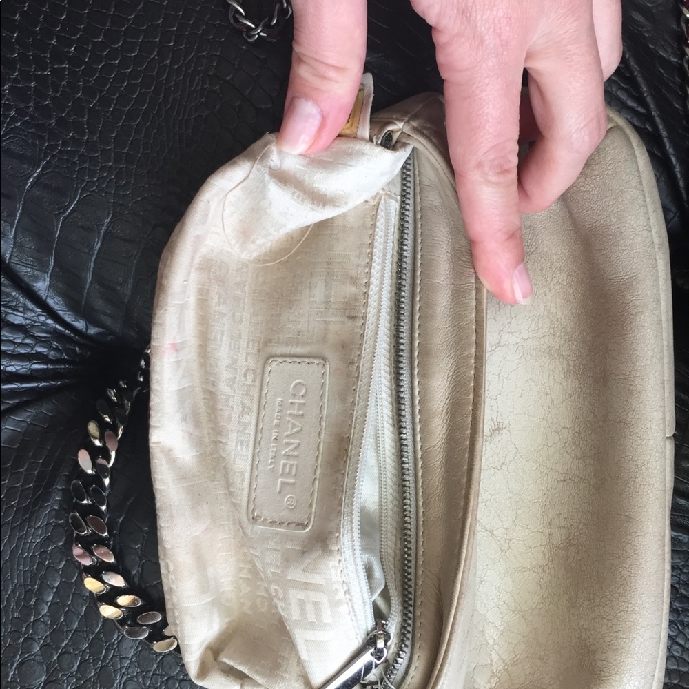 ❤️TRADED❤️CHANEL IVORY CHAIN CLUTCH HANDBAG QUILT - Picture 4 of 8